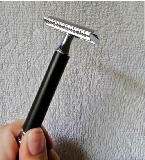 Safety razors use less plastic than disposable razors.