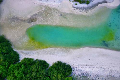 Ha.Kelaa lagoon Photo by Ali Naxim