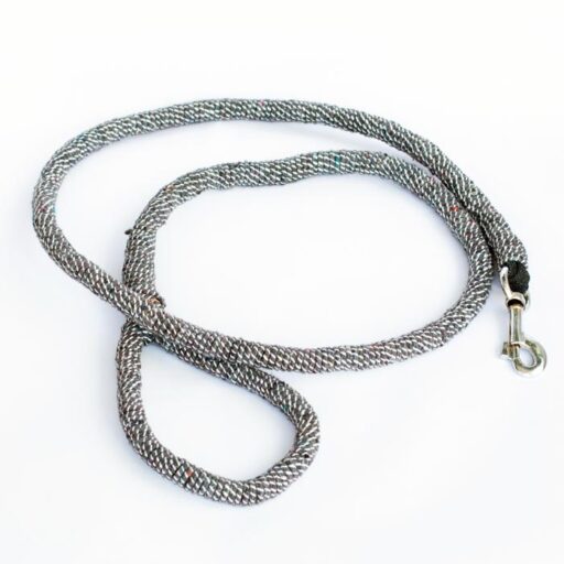 Ghost leasg dog leash made from ghost net in grey. Image.