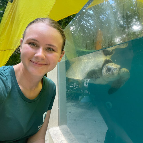 Portrait of Jennifer who volunteered at the Rescue Centre in 2025. Image.